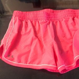 UNDER -ARMOR  heat gear